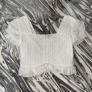 ROMWE Cropped White Blouse